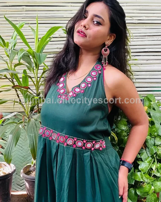Sonam · Navi Mumbai · Housewife · Elite City Escort